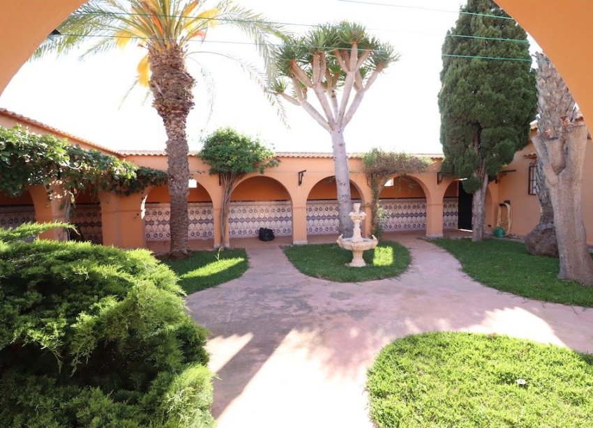 Resale - Villa - Torrevieja - El chaparral