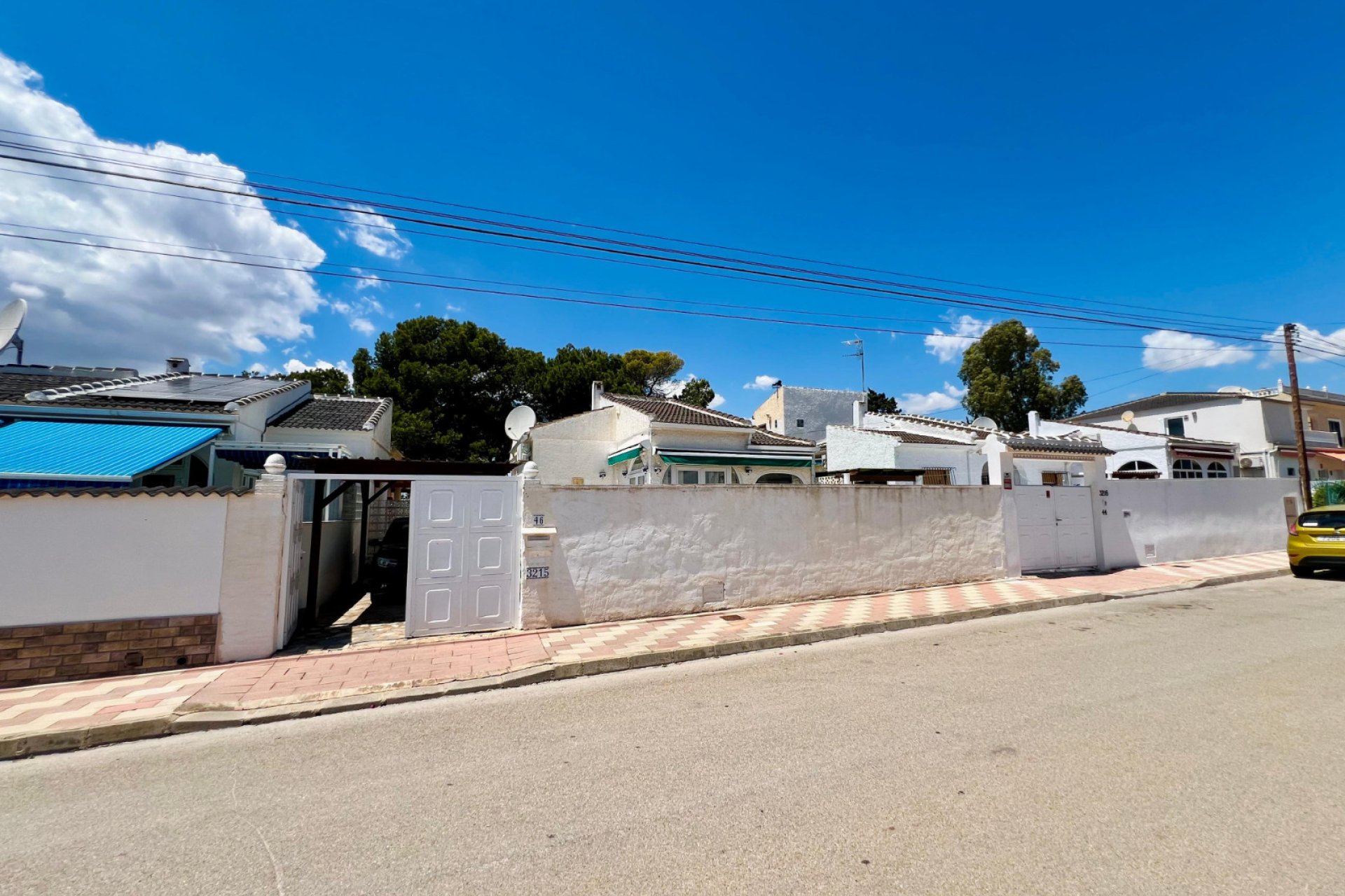 Resale - Villa - Torrevieja - El Chaparral