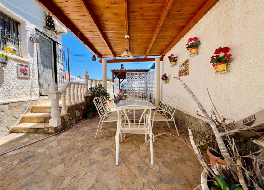 Resale - Villa - Torrevieja - El Chaparral