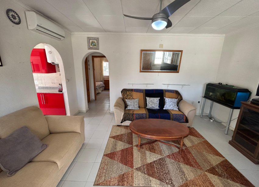 Resale - Villa - Torrevieja - El Chaparral