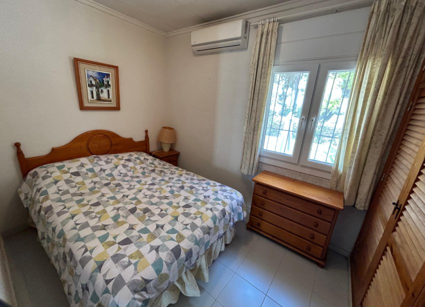 Resale - Villa - Torrevieja - El Chaparral