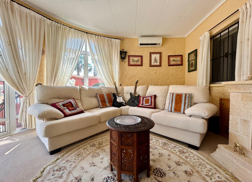 Resale - Villa - Torrevieja - El Chaparral