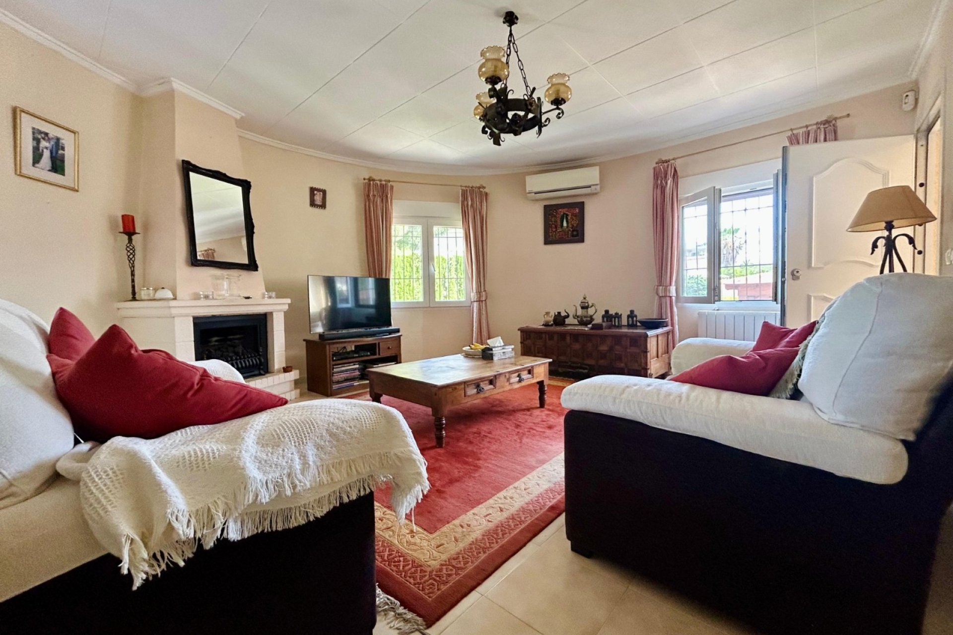 Resale - Villa - Torrevieja - El Chaparral