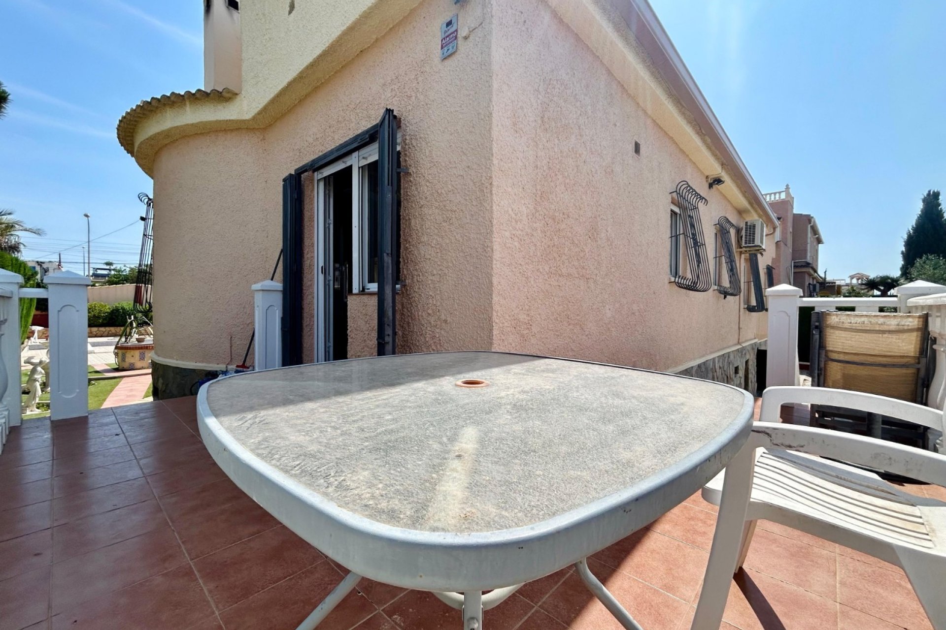 Resale - Villa - Torrevieja - El Chaparral