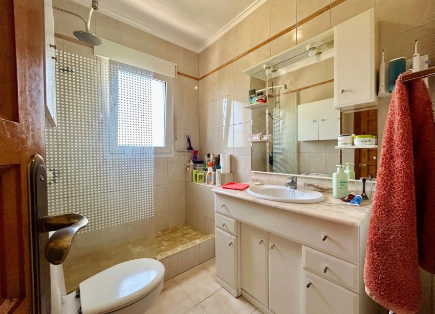 Resale - Villa - Torrevieja - El Chaparral