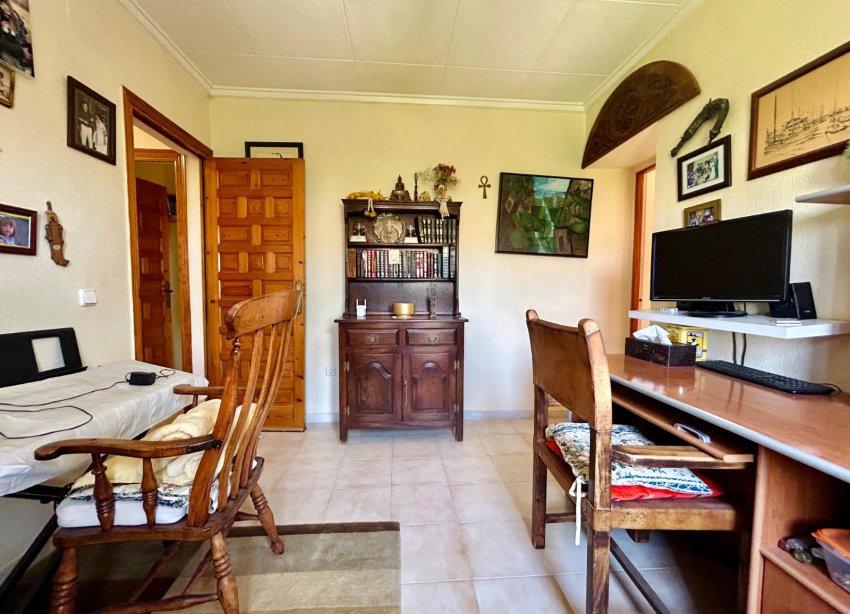 Resale - Villa - Torrevieja - El Chaparral