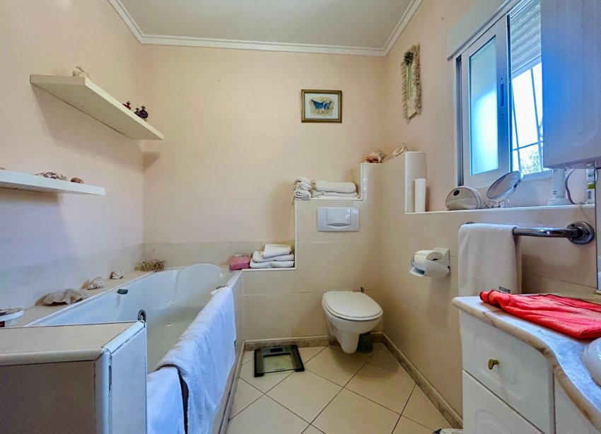 Resale - Villa - Torrevieja - El Chaparral