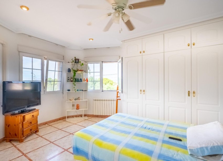 Resale - Villa - Torrevieja - El chaparral