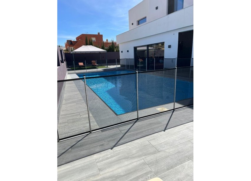 Resale - Villa - Torrevieja - El Chaparral