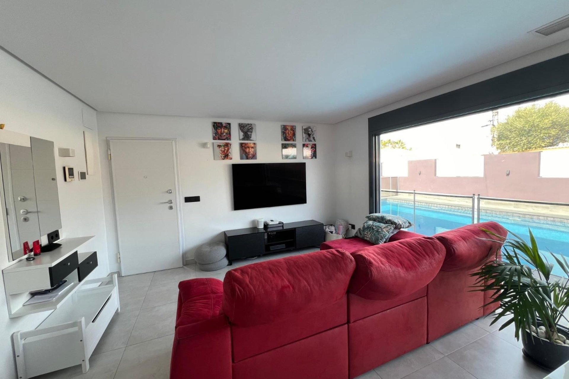 Resale - Villa - Torrevieja - El Chaparral