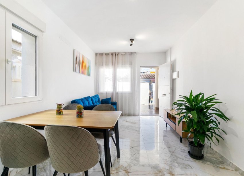 Resale - Villa - Torrevieja - El chaparral