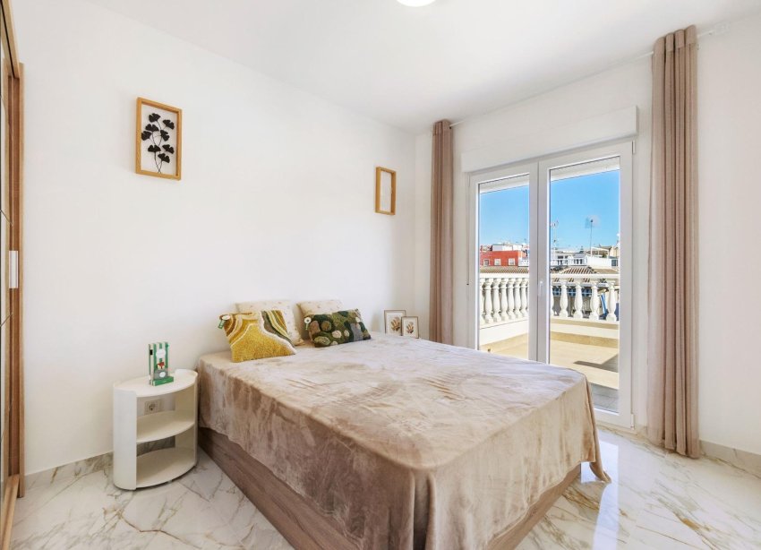 Resale - Villa - Torrevieja - El chaparral