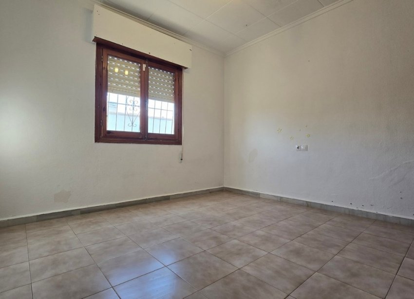 Resale - Villa - Torrevieja - El Chaparral