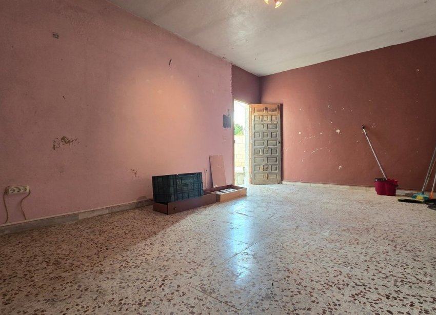 Resale - Villa - Torrevieja - El Chaparral