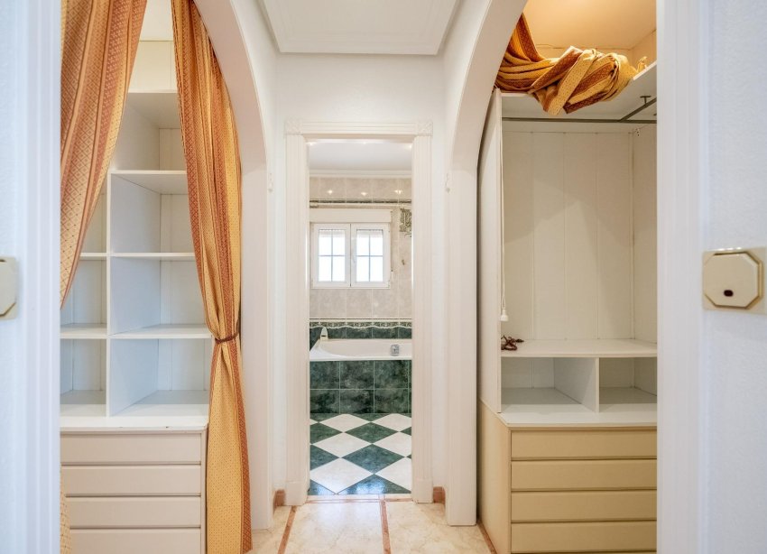 Resale - Villa - Torrevieja - El chaparral