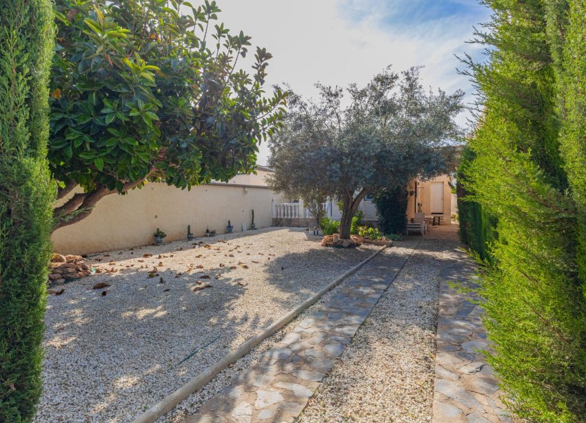 Resale - Villa - Torrevieja - El chaparral
