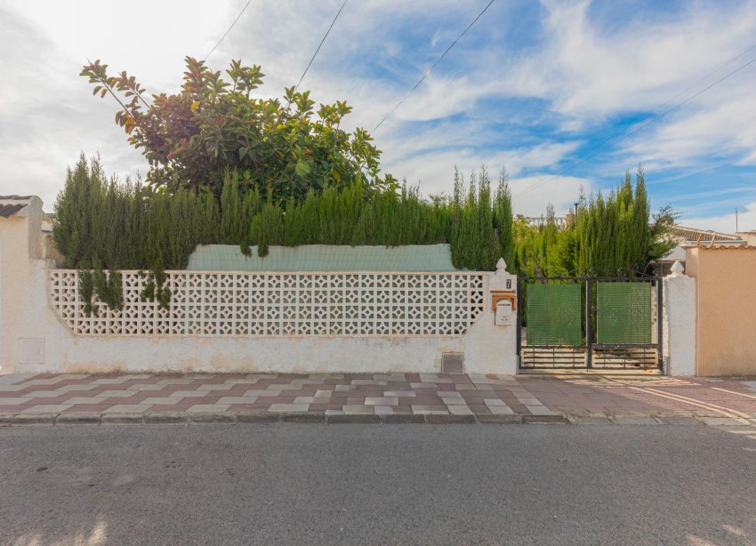 Resale - Villa - Torrevieja - El chaparral