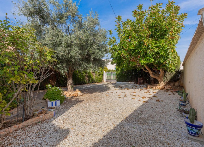 Resale - Villa - Torrevieja - El chaparral