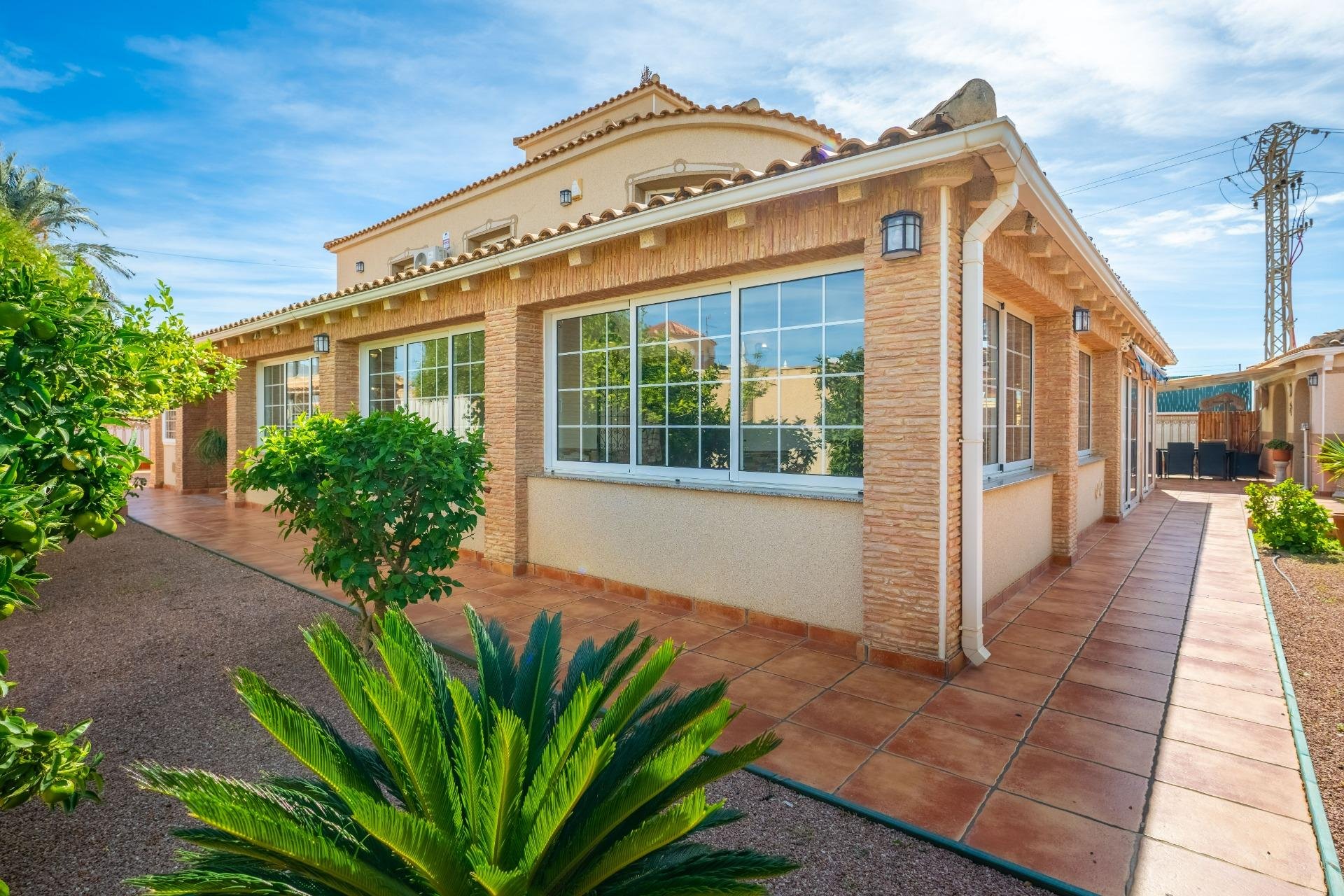 Resale - Villa - Torrevieja - El chaparral