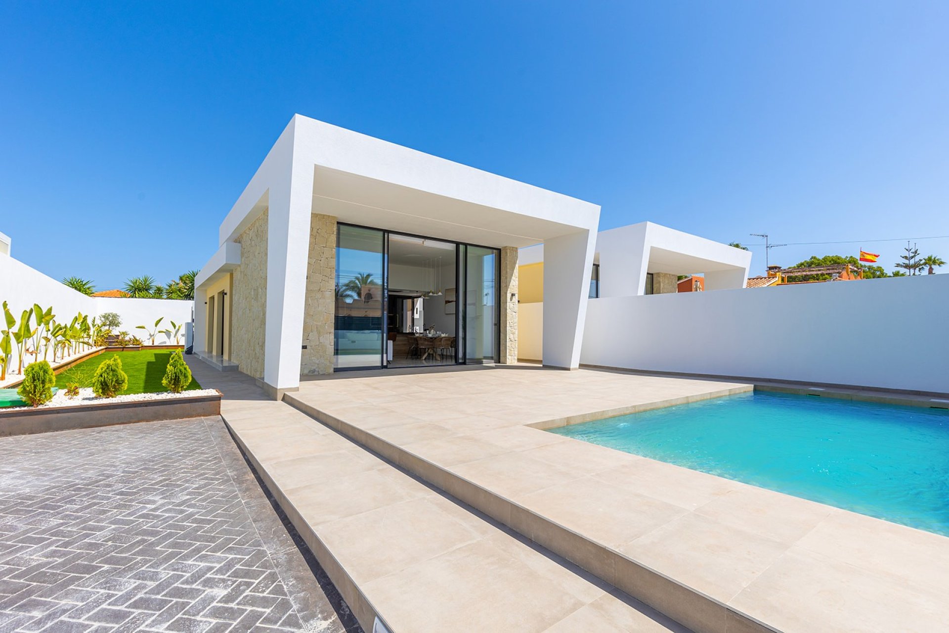 Resale - Villa - Torrevieja - El Chaparral