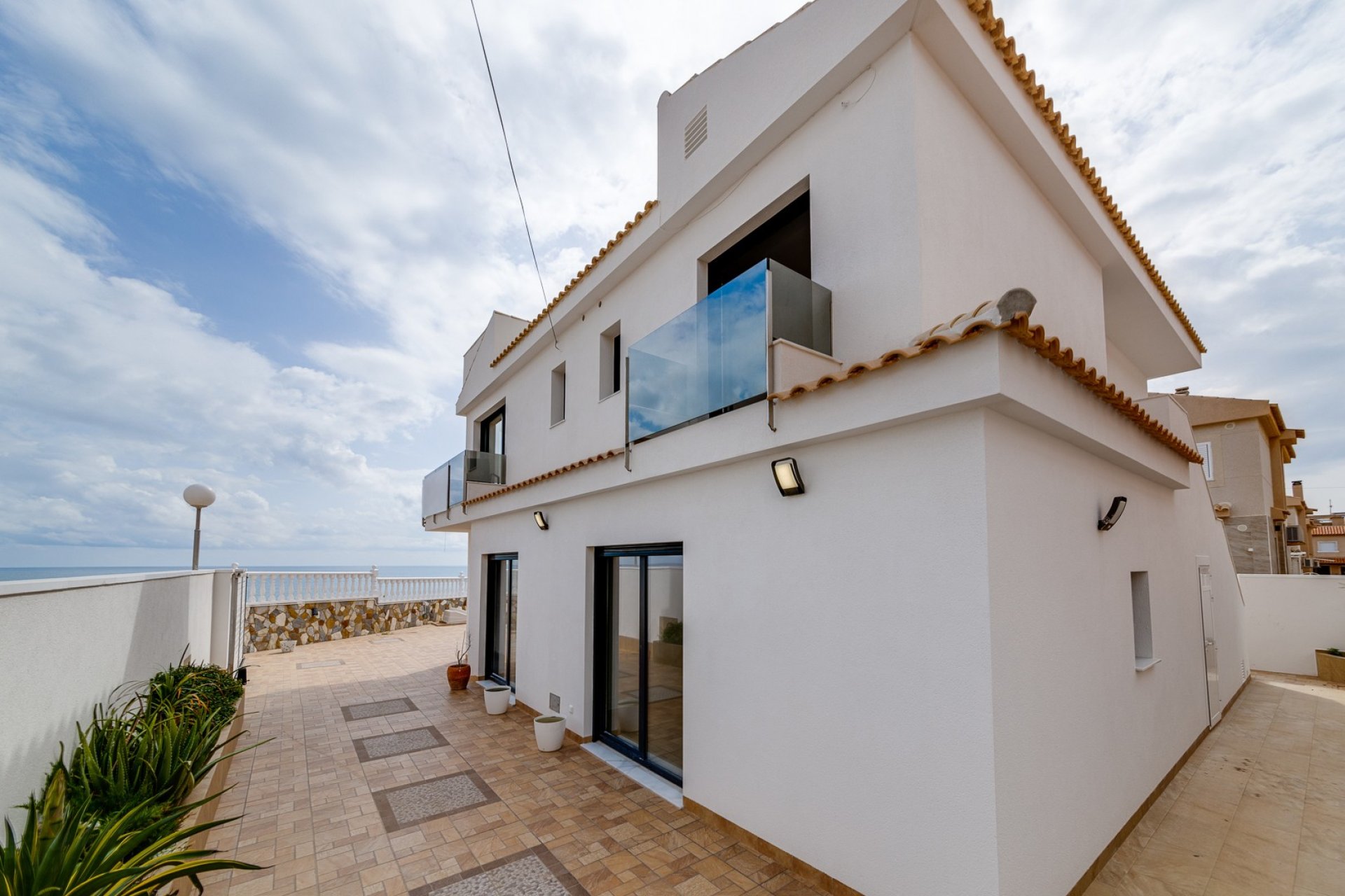 Resale - Villa - Torrevieja - La Mata