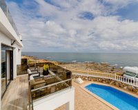 Resale - Villa - Torrevieja - La Mata