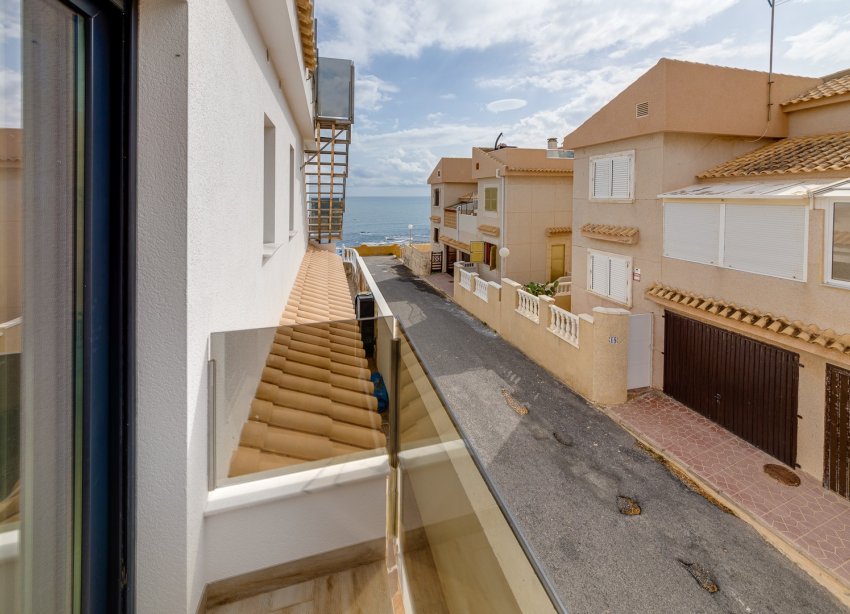 Resale - Villa - Torrevieja - La Mata