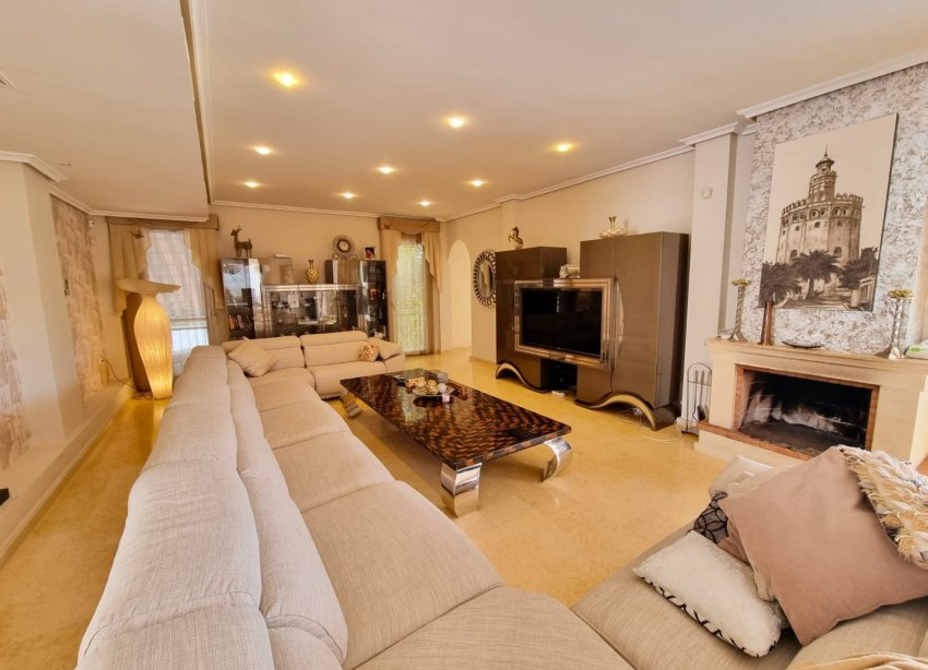 Resale - Villa - Torrevieja - La Mata