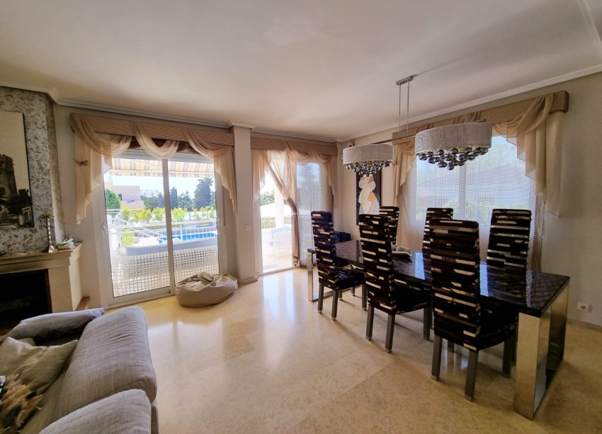 Resale - Villa - Torrevieja - La Mata