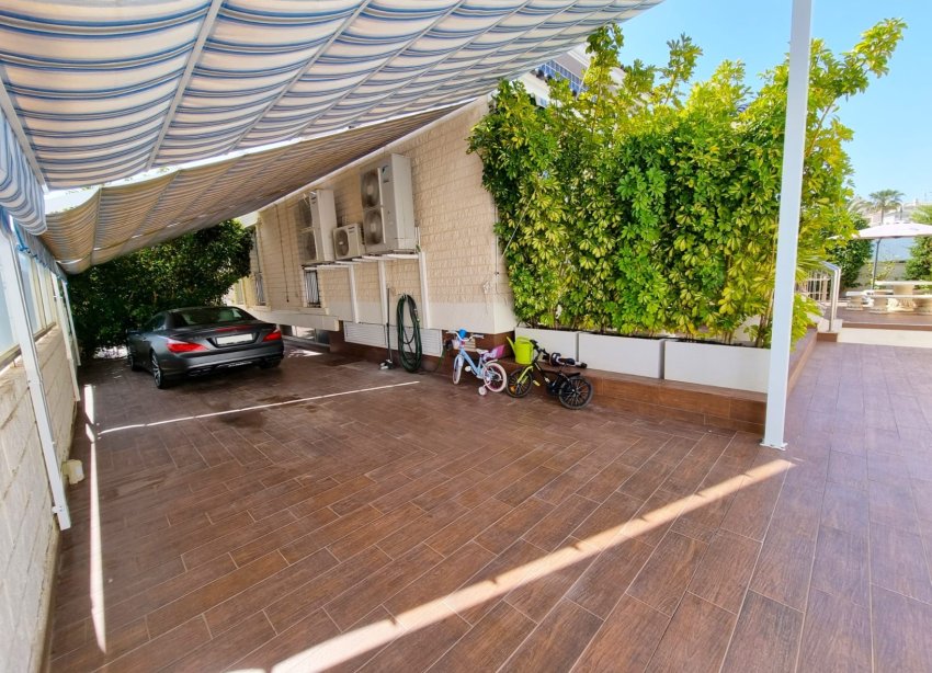 Resale - Villa - Torrevieja - La Mata