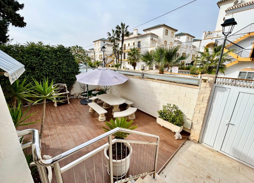 Resale - Villa - Torrevieja - La Mata
