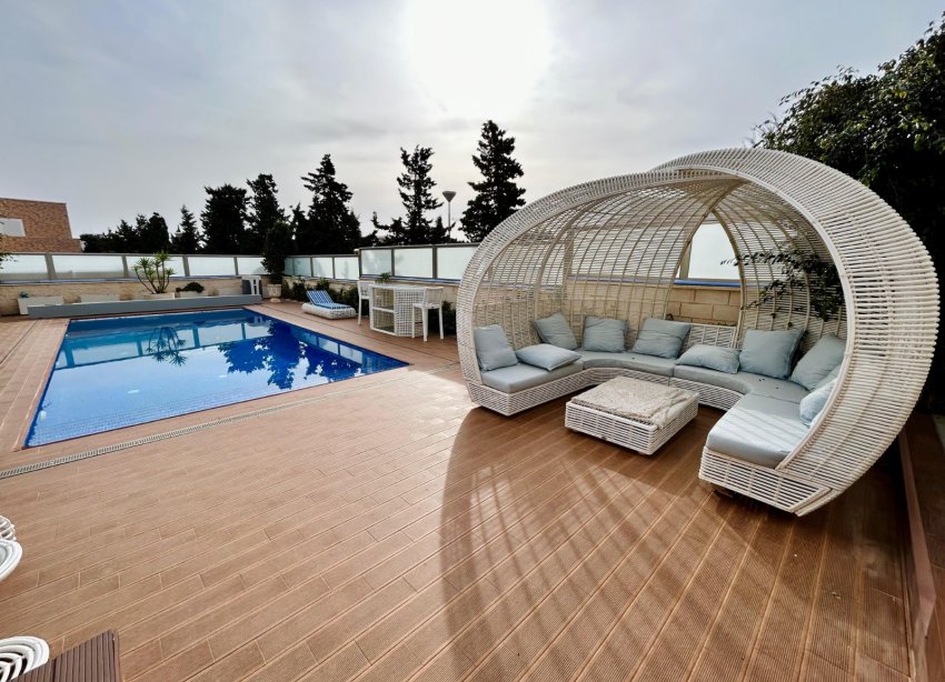 Resale - Villa - Torrevieja - La Mata