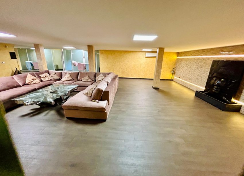 Resale - Villa - Torrevieja - La Mata