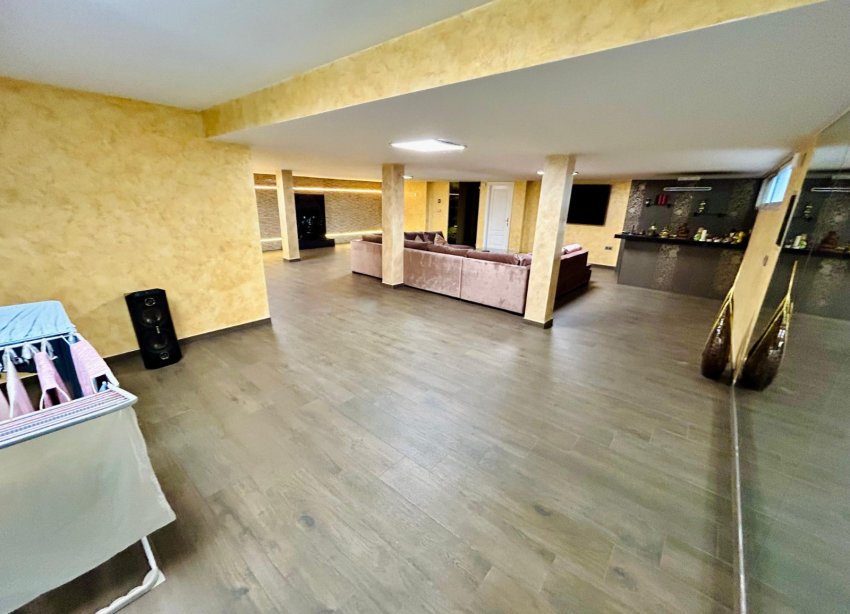 Resale - Villa - Torrevieja - La Mata