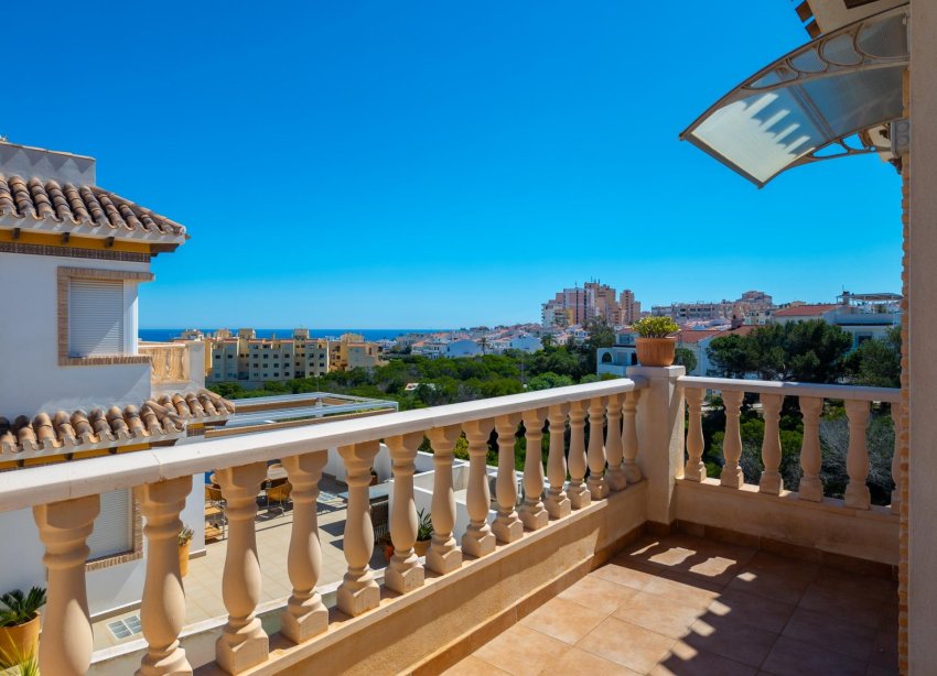 Resale - Villa - Torrevieja - La Mata