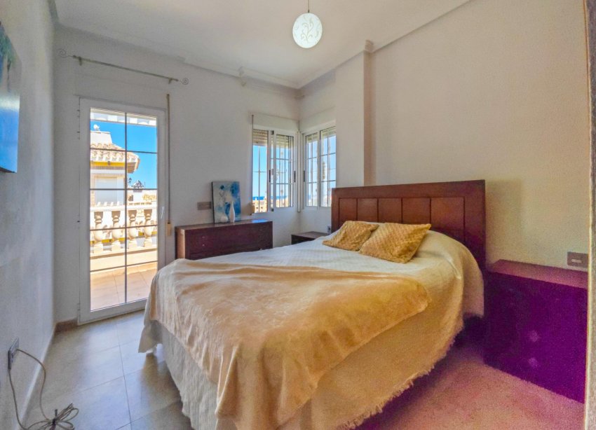 Resale - Villa - Torrevieja - La Mata