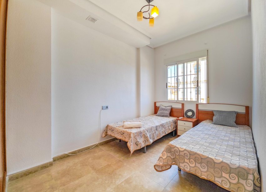 Resale - Villa - Torrevieja - La Mata