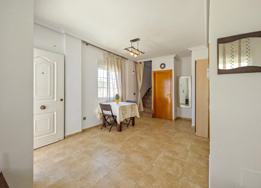 Resale - Villa - Torrevieja - La Mata