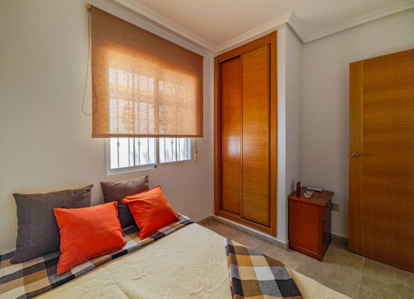 Resale - Villa - Torrevieja - La Mata