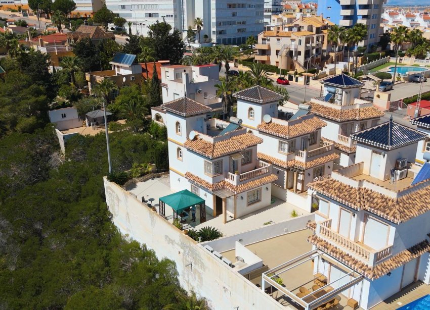 Resale - Villa - Torrevieja - La Mata