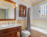 Resale - Villa - Torrevieja - La Mata