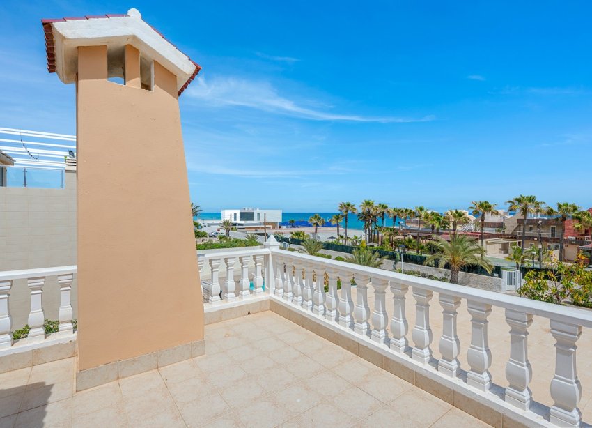 Resale - Villa - Torrevieja - La Mata
