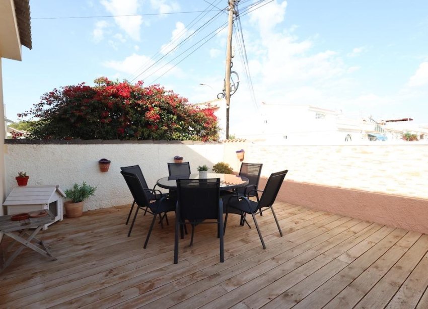 Resale - Villa - Torrevieja - La Siesta - El Salado - Torreta