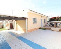 Resale - Villa - Torrevieja - La Siesta - El Salado - Torreta