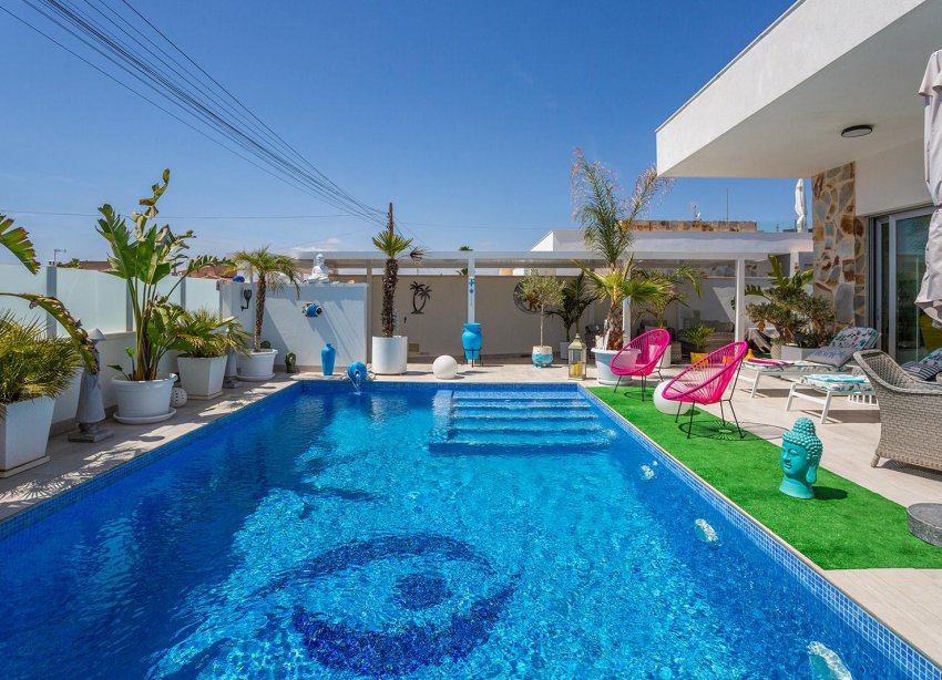 Resale - Villa - Torrevieja - La siesta