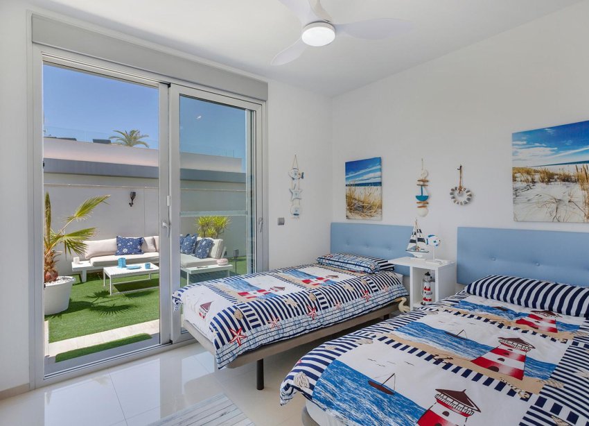 Resale - Villa - Torrevieja - La siesta