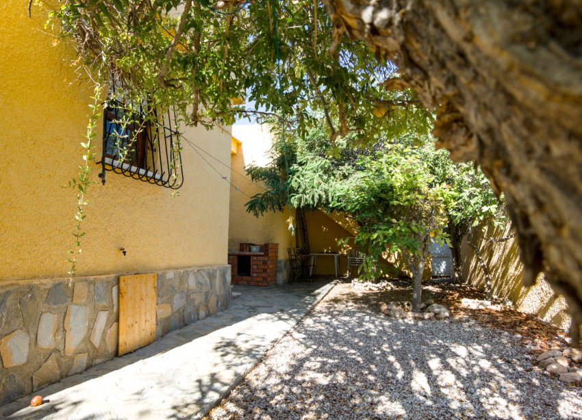 Resale - Villa - Torrevieja - La Siesta