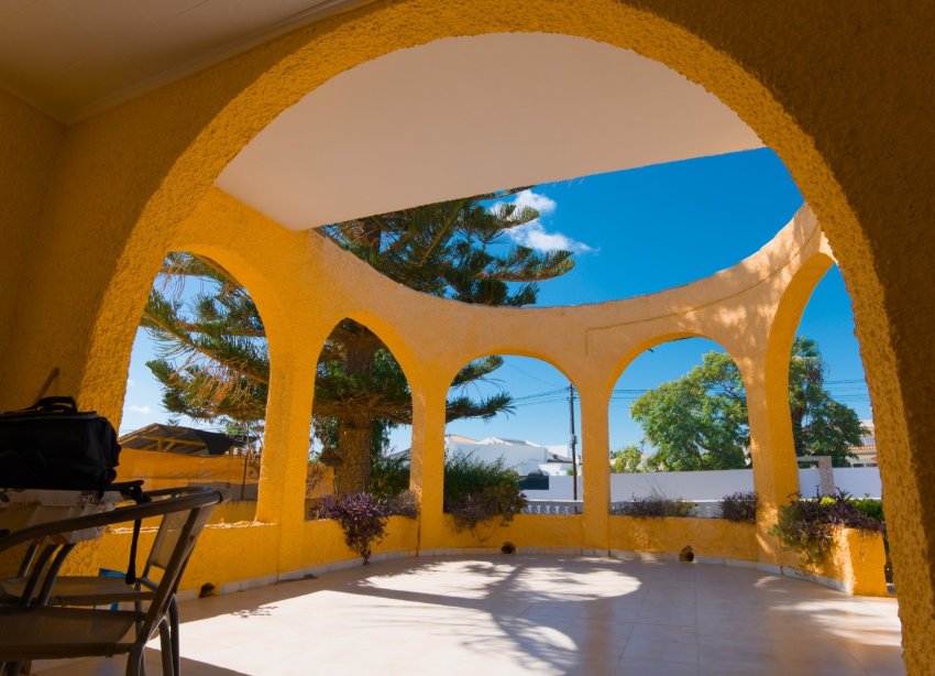 Resale - Villa - Torrevieja - La Siesta