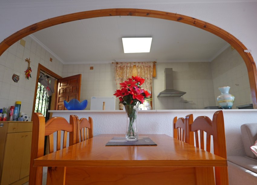 Resale - Villa - Torrevieja - La Siesta