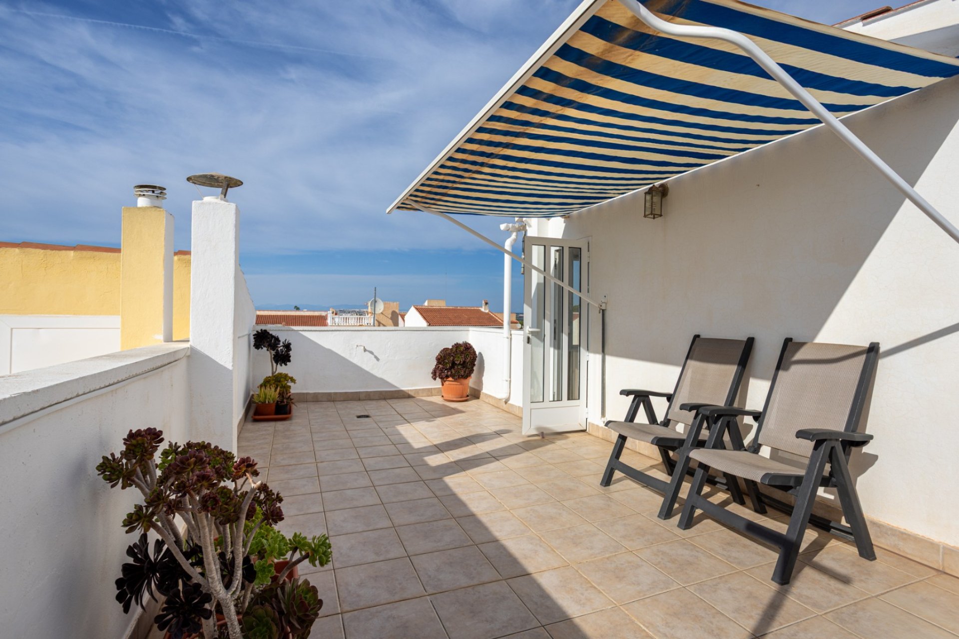 Resale - Villa - Torrevieja - La Siesta